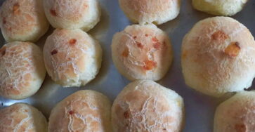 Receita de Pão de Queijo Fácil de Fazer com 3 ingredientes
