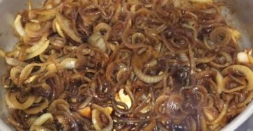 Como fazer cebola caramelizada