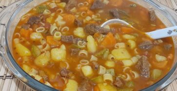 Sopa de Macarrão com Legumes