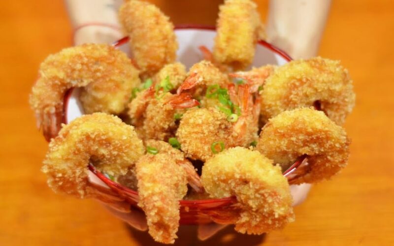 Camarão empanado frito bem crocante