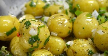 Batatinhas temperadas cozidas